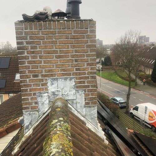 Schoorsteenrenovatie Strijen met loodslab